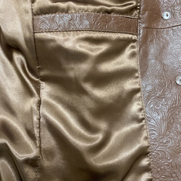 Pamela McCoy S Brown Textured Leather Button Front - Picture 11 of 14